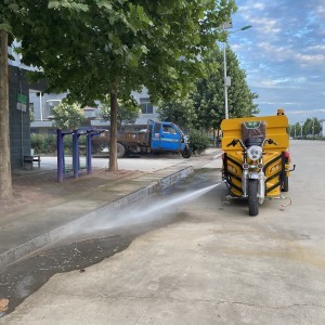 新能源路面護(hù)欄清洗車 開(kāi)啟高效、環(huán)保的街道環(huán)衛(wèi)新篇章